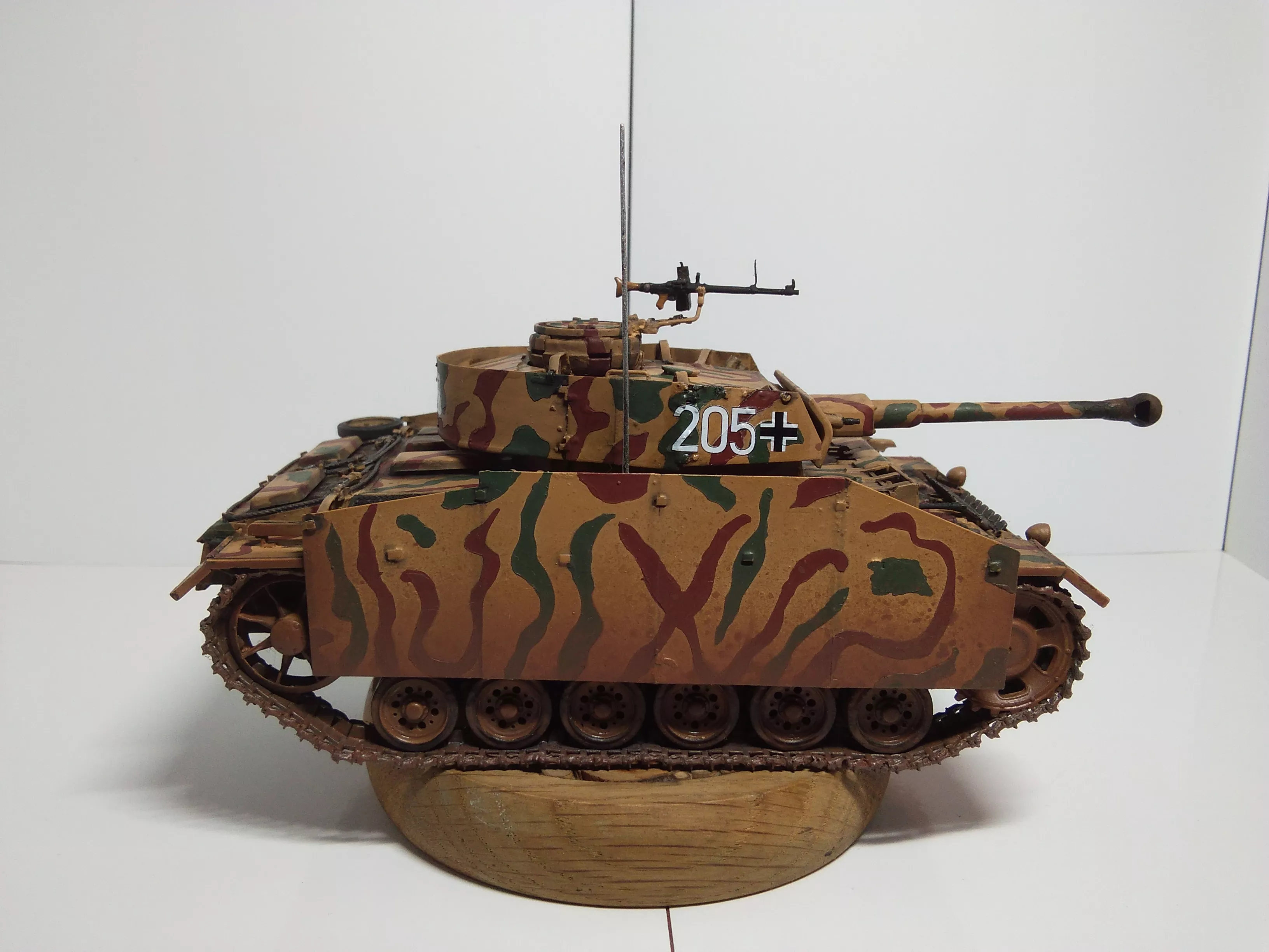 Pz.Kpfw.III Ausf.N w/WINTERKETTEN