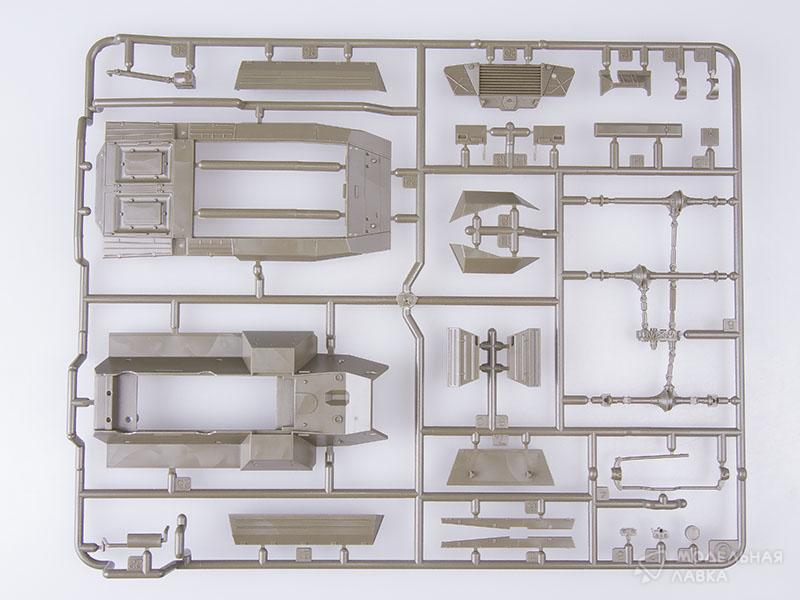 Сборная модель американский трехосный бронетранспортер М20 (металлическое шасси) Tamiya