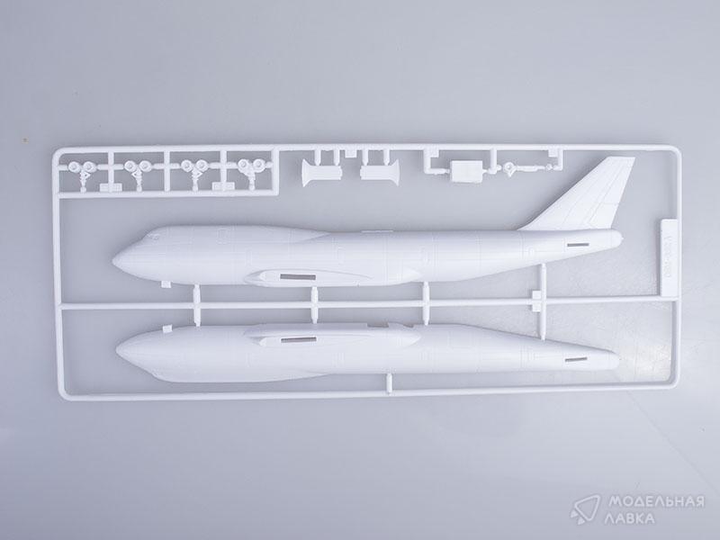 Сборная модель боинг 747-200 "Люфтганза" Моделист