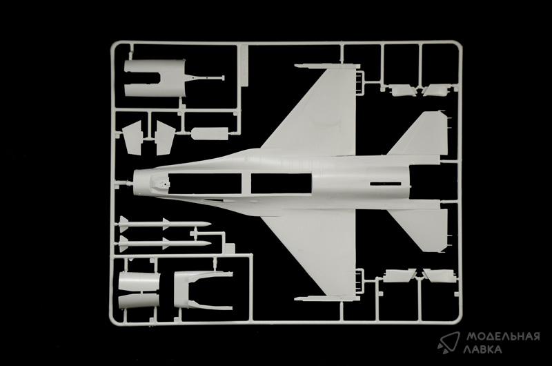 Фото #10 для Сборная модель Lockheed Martin F-16 A Fighting Falcon