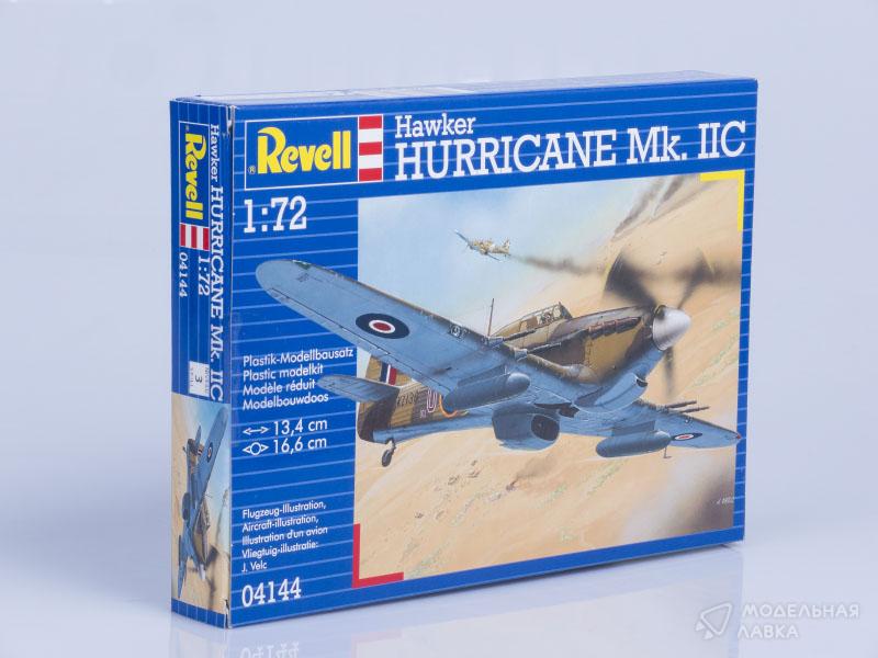 Сборная модель набор: военный самолет Hawker Hurricane Mk II C с клеем, кисточкой и красками Revell