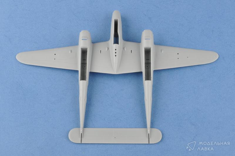 Сборная модель P-38L-5-LO Lightning Hobby Boss