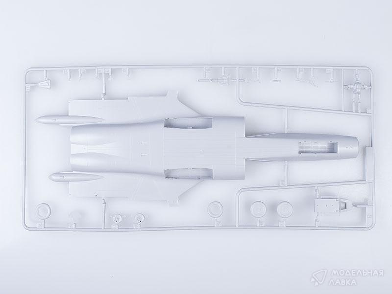 Фото #4 для Сборная модель российский истребитель С-37 "Беркут" с клеем, кисточкой и красками.