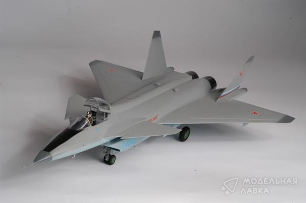 Сборная модель российский многофункциональный истребитель нового поколения МиГ 1.44 МФИ Звезда