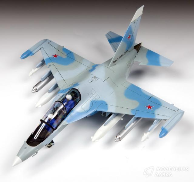 Фото #3 для Сборная модель российский учебно-боевой самолет "Як-130"