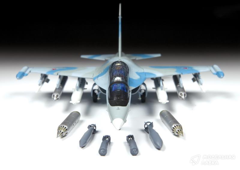 Фото #4 для Сборная модель российский учебно-боевой самолет "Як-130"