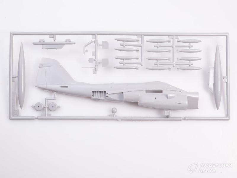 Сборная модель самолет A-6E INTRUDER Hasegawa