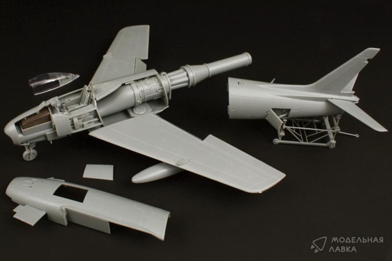 Фото #10 для Сборная модель самолет F-86F Sabre Jet ''Skyblazers''