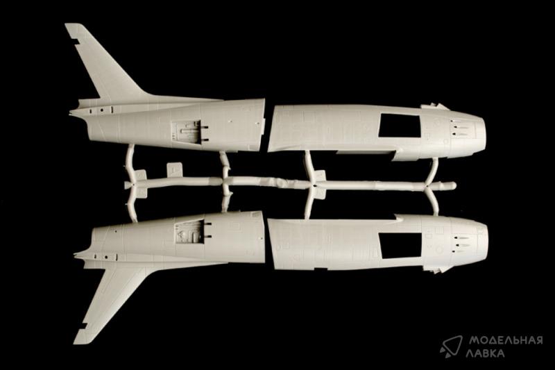 Фото #5 для Сборная модель самолет F-86F Sabre Jet ''Skyblazers''