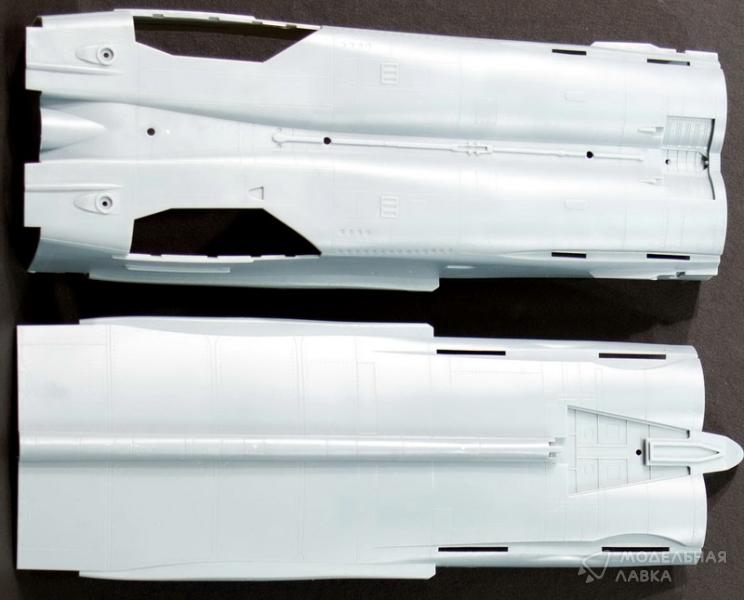 Фото #9 для Сборная модель самолет МиГ-25 "Foxbat"