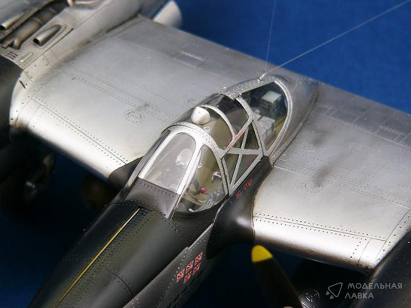 Фото #5 для Сборная модель самолет P-38L-5-L0 Lightning