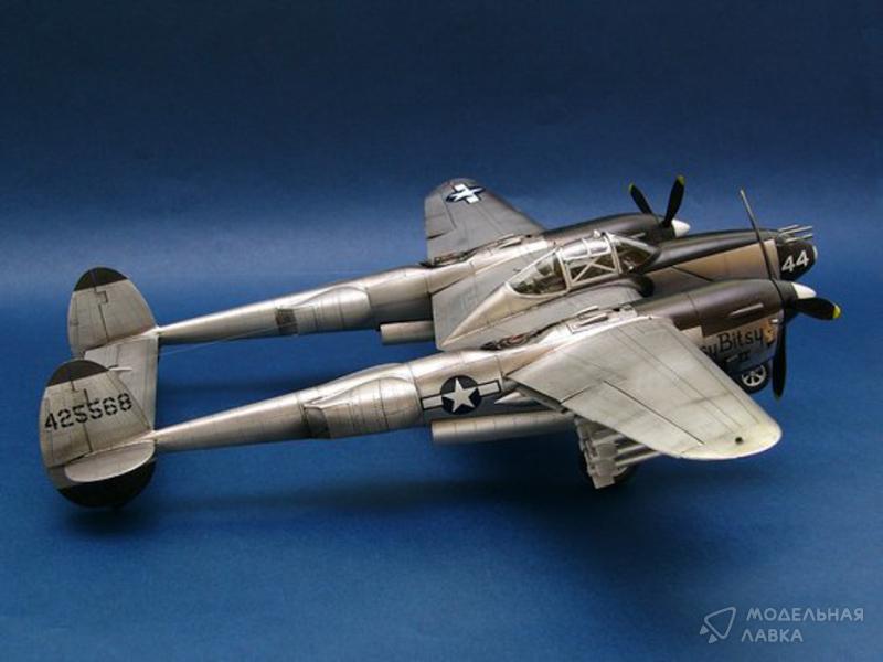 Фото #6 для Сборная модель самолет P-38L-5-L0 Lightning
