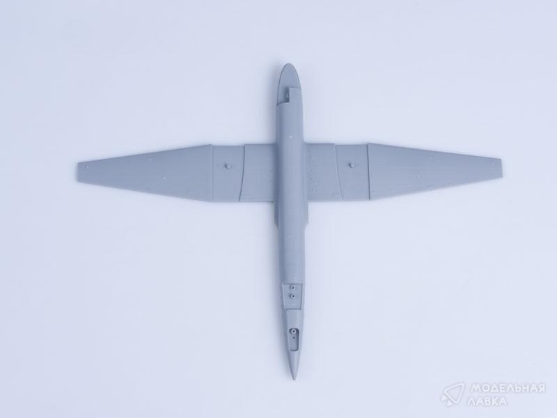 Сборная модель самолет Soviet Tu-2 Bomber Hobby Boss