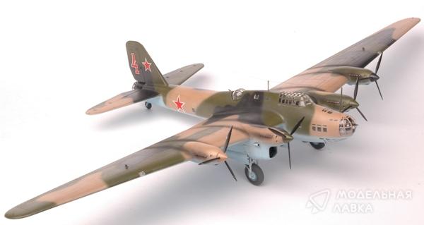 Сборная модель советский дальний бомбардировщик ПЕ-8 с клеем, кисточкой и красками Звезда