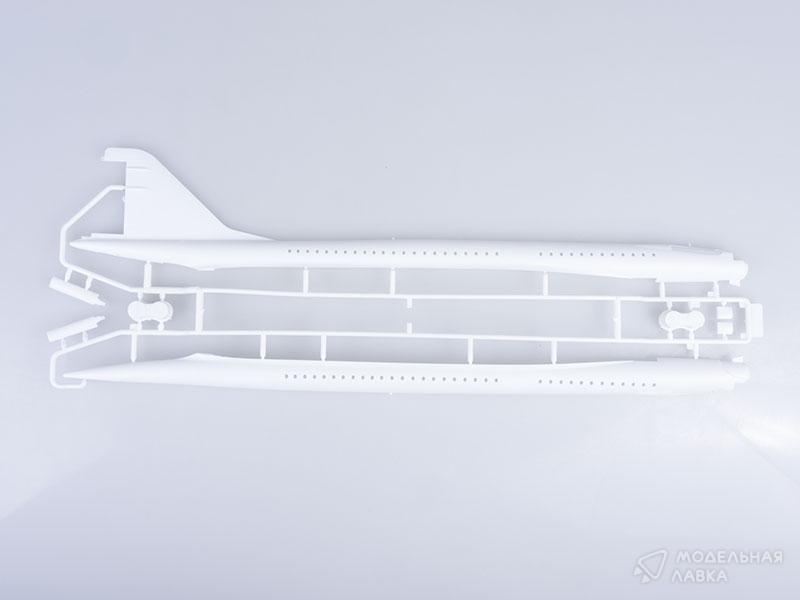 Фото #4 для Сборная модель советский сверхзвуковой пассажирский самолет конструкции КБ Туполева