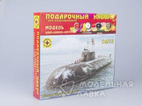 Атомный подводный крейсер "Омск" с клеем, кисточкой и красками.