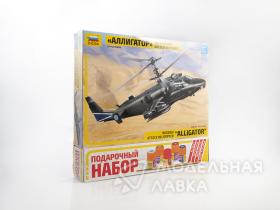 Российский боевой вертолет "Аллигатор" Ка-52 с клеем, кисточкой и красками