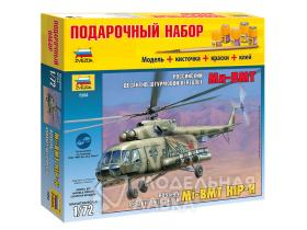 Российский десантно-штурмовой вертолет Ми-8МТ с клеем, кисточкой и красками