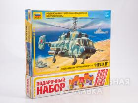 Российский вертолет огневой поддержки морской пехоты Ка-29 с клеем, кисточкой и красками