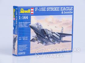 Самолет F-15 Strike Eagle & Bombs