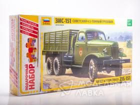 Советский грузовик 4,5 тонны (ЗиС-151) с клеем, кисточкой и красками.