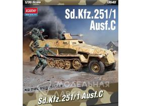 Техника и вооружение  German Sd.kfz. 251/1 Ausf. C  (1:35)