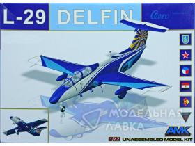 Внимание! Модель уценена! Самолет Aero L-29 Delfin