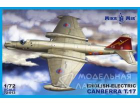 Внимание! Модель уценена! Самолет E.E Canberra T.17