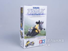 Yamaha TMAX with Rider Figure (scooter)