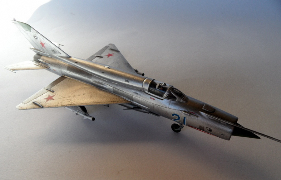 Фото Советский истребитель МиГ-21БИС