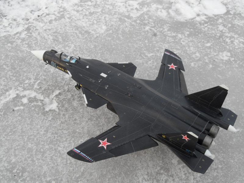 Фото Российский сверхманевренный истребитель пятого поколения Су-47 