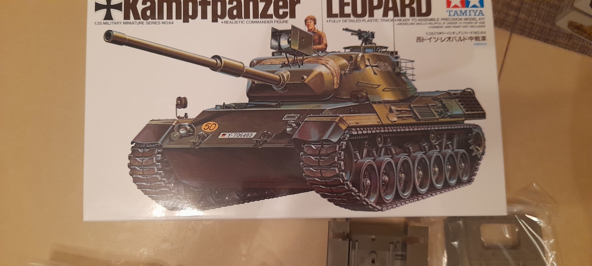 Фото Западно-германский танк Leopard c 105мм. пушкой и 1фигурой