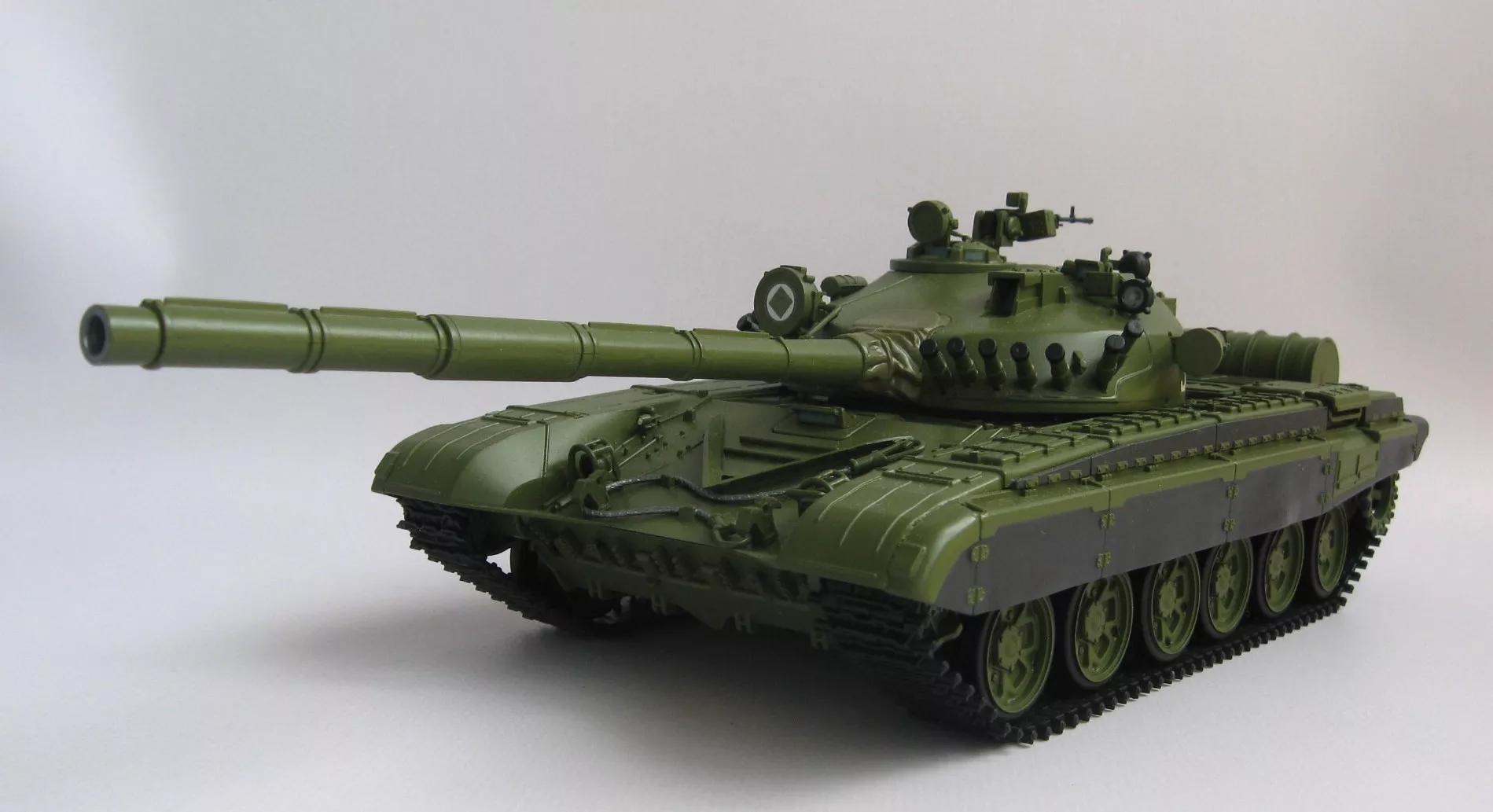 Российский основной боевой танк Т-72А.