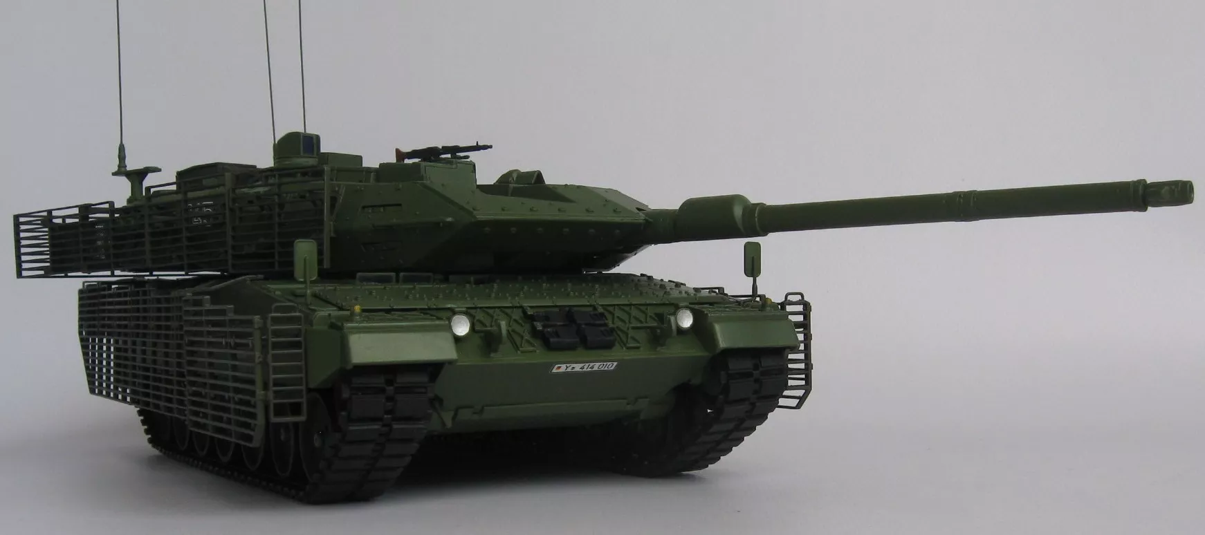 Танк German Leopard 2A6M CAN