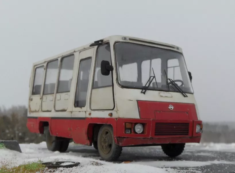 Сборная модель Автобус Курганский завод - 3275