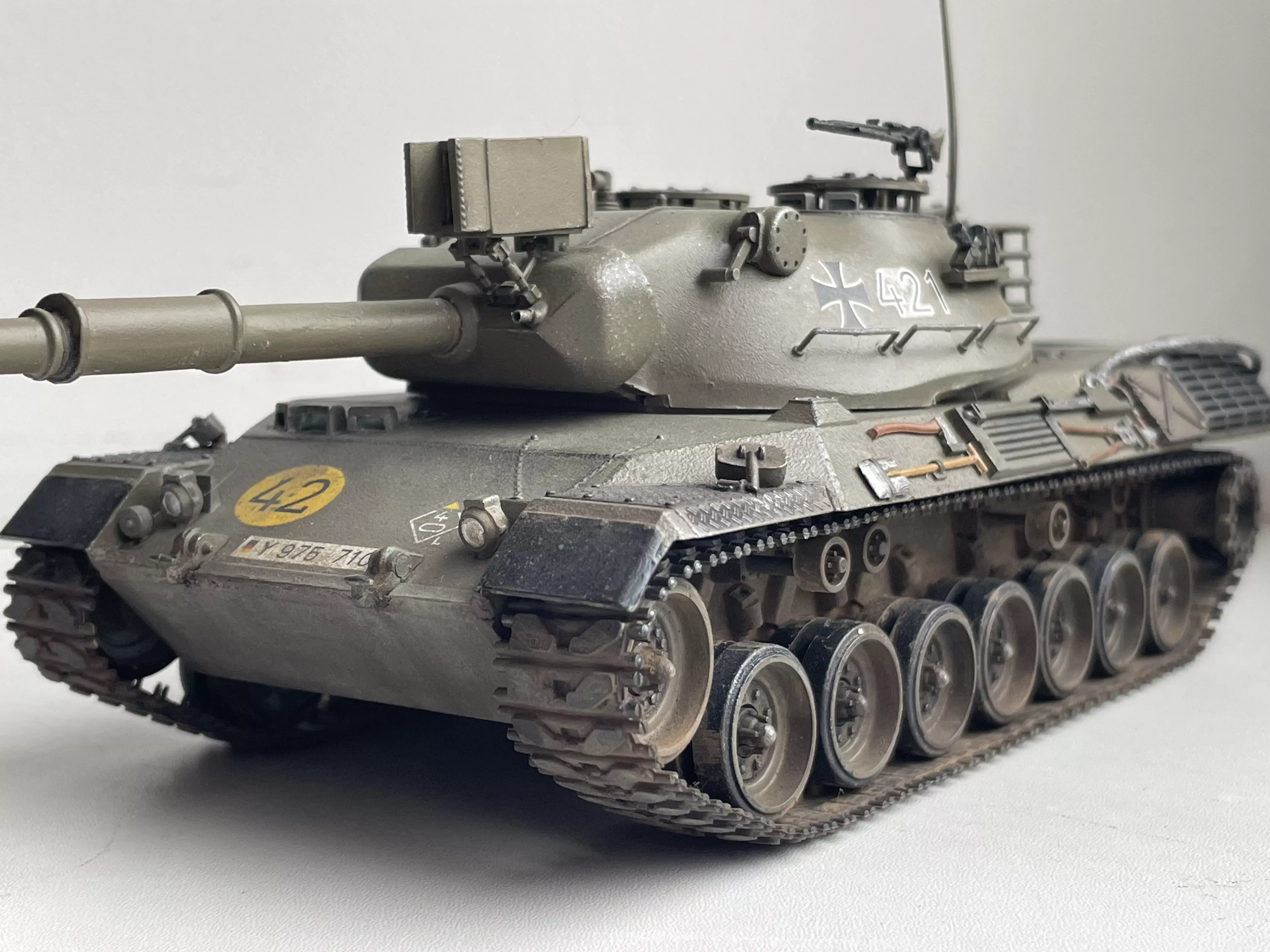 Западно-германский танк Leopard c 105мм. пушкой и 1фигурой
