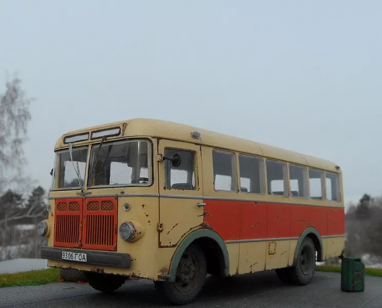 Сборная модель Автобус РАФ-251