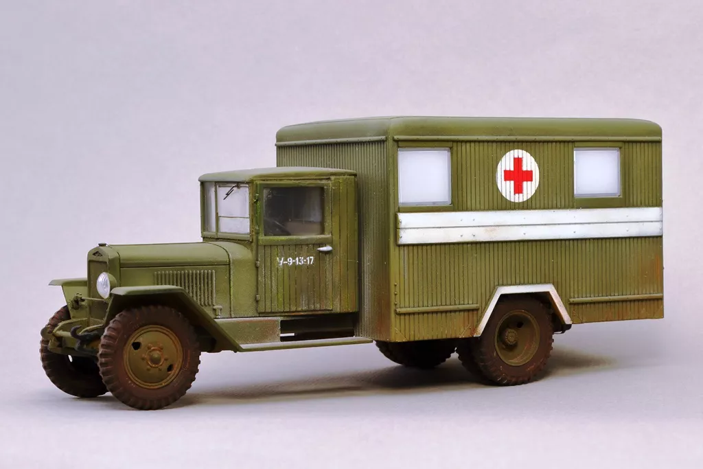 Сборная модель ЗИС-44 санитарный фургон