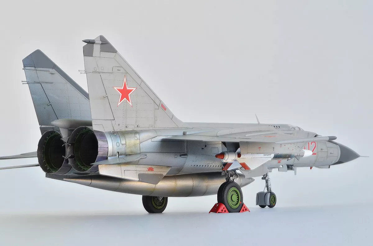 Советский истребитель-перехватчик МиГ-25 ПД