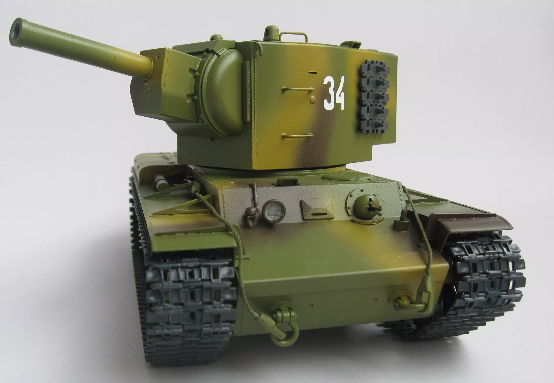 Советский тяжелый танк КВ-2