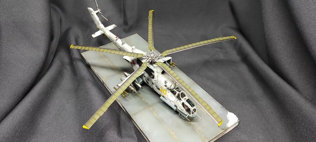 Советский ударный вертолет МИ-24П
