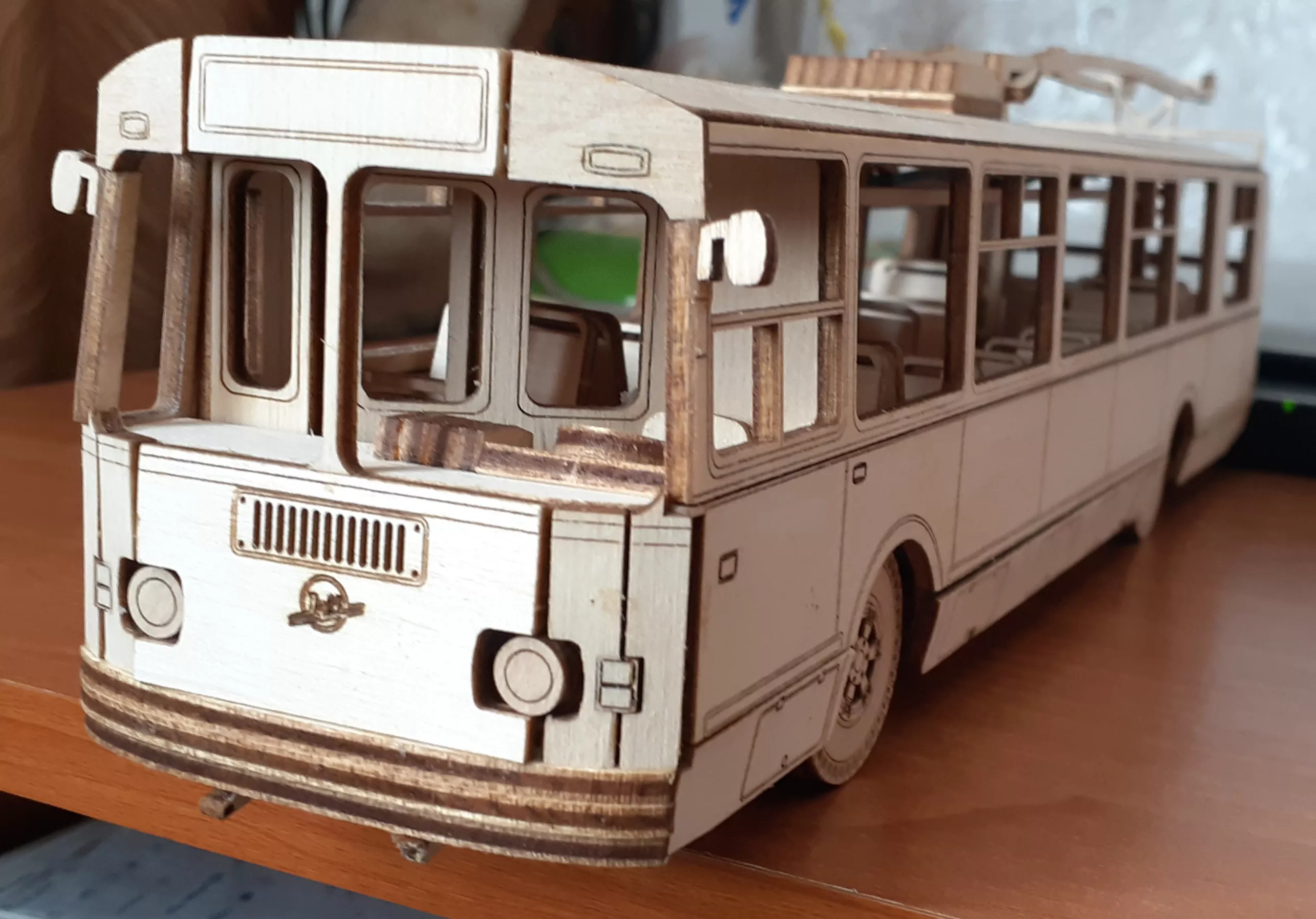 Сборная модель ЗИУ-682 троллейбус