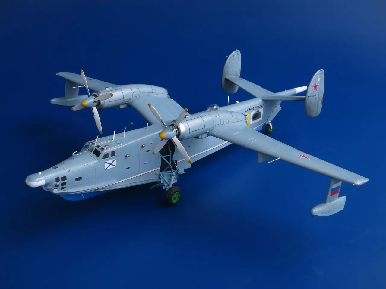 Поисково-спасательный самолет Бериев Бе-12ПС